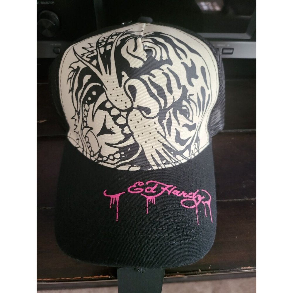 New With Tags Ed Hardy Tiger Head Tattoo Art SnapBack Trucker Hat